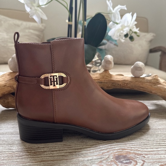 Tommy Hilfiger Imiera - Picture 1 of 5